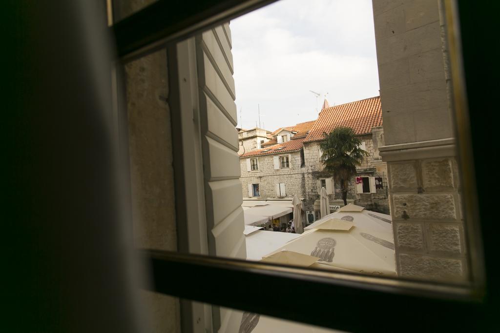 City Hostel Trogir Exterior foto